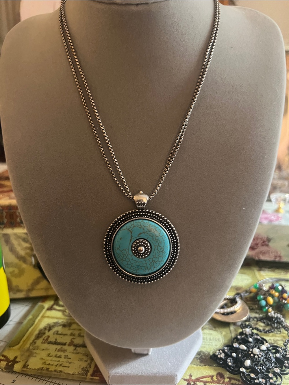 paparazzi Turquoise Round Statement Pendant Necklace - Silver Tone